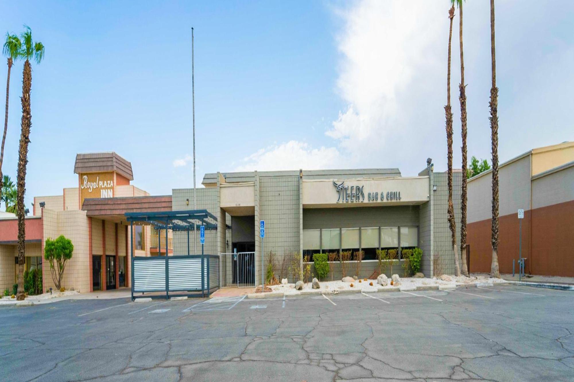 Royal Plaza Inn Indio Luaran gambar